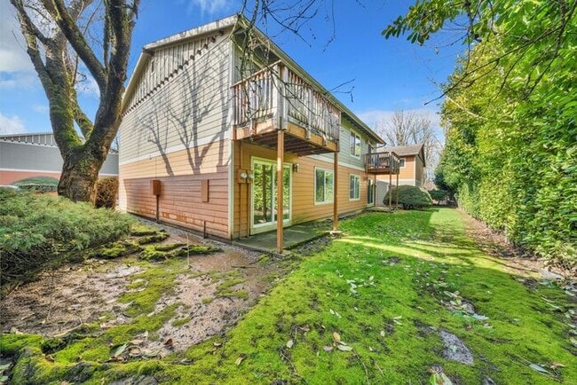 Photo - 3 bedroom home. FIRST MONTH FREE & A 55in FLAT SCREEN TV!