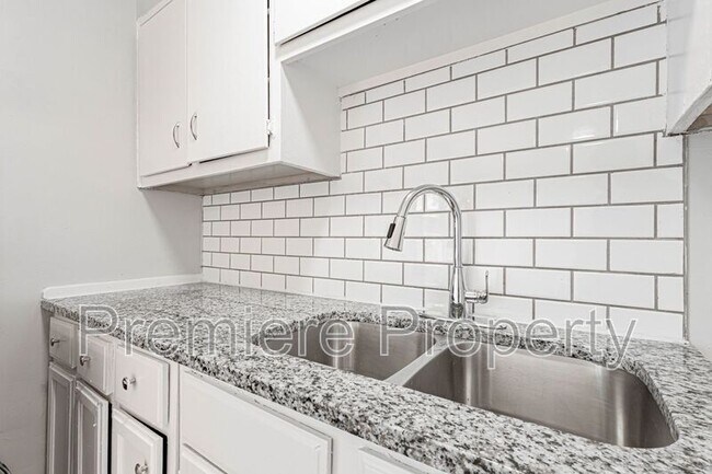 Photo - 11123 Blue Ridge Blvd