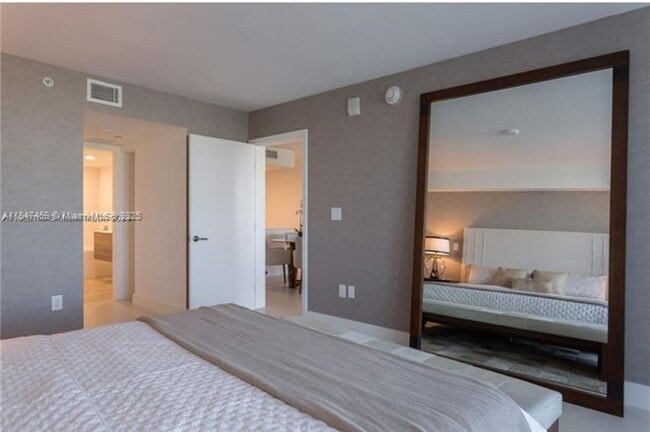 Photo - 9261 E Bay Harbor Dr Unidad 9261 E Bay Harbor Dr  303