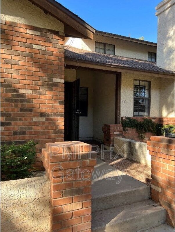 Photo - 170 E Guadalupe Rd