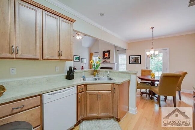 Photo - 1190 Brookshire Dr