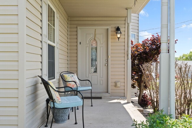 Photo - 725 Shetland Dr
