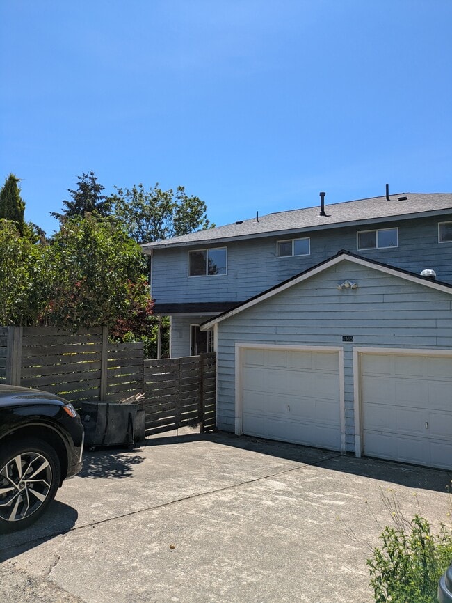 Building Photo - 4565 21st Ave SW