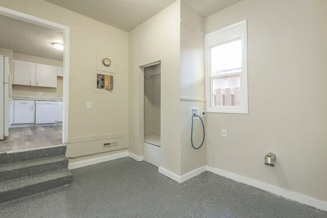 Photo - Spacious 2 Bedroom 1 Bathroom home