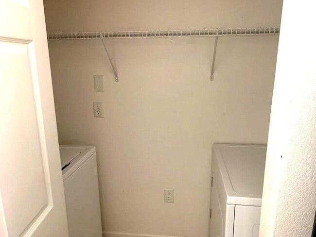 Photo - 251 SW Palm Dr Unit 204