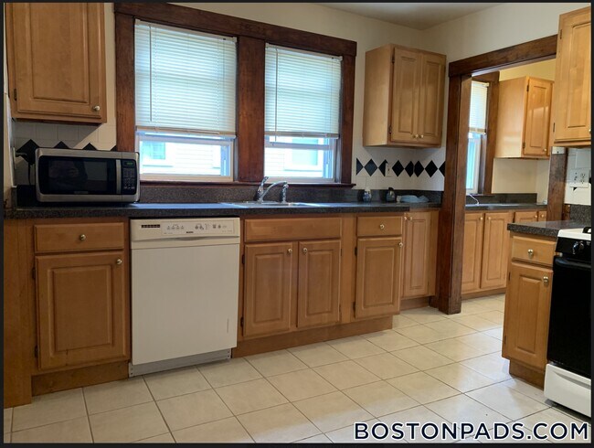 Photo - 180 Calumet St Unidad #2