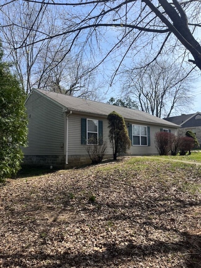 1302 N Kinser Pike