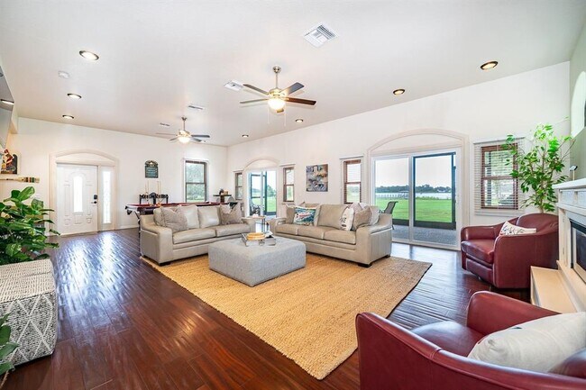 2339 Neptune Rd