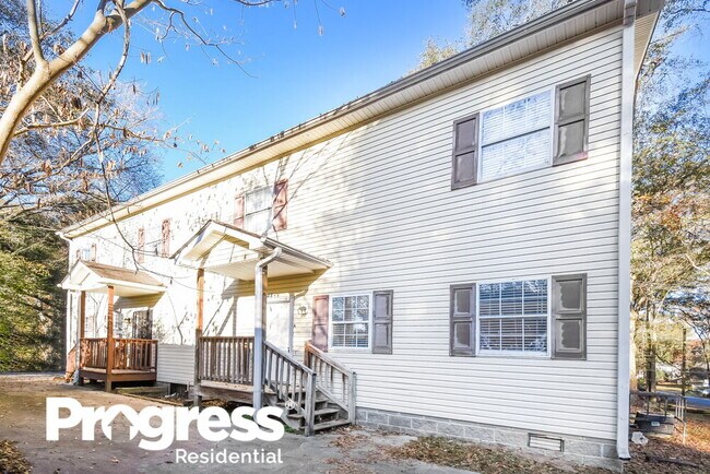 Photo - 848 Ridge Ave NW