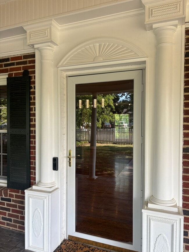 Photo - 3479 Overbrook Dr