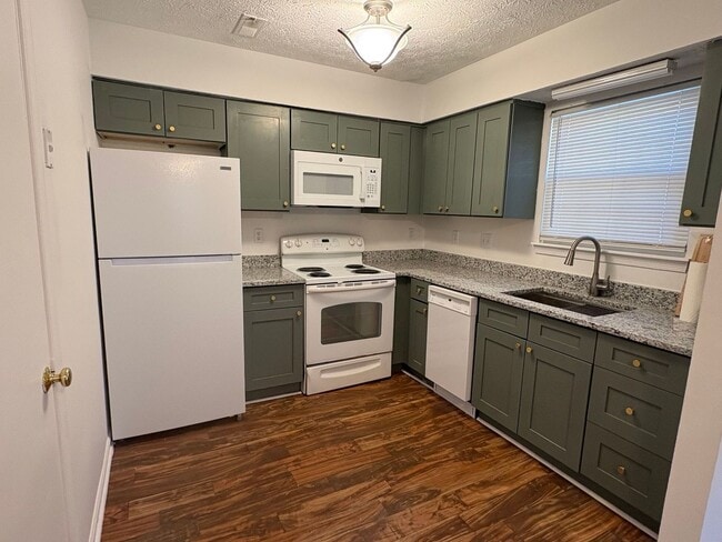 Photo - 366 Deputy Ln