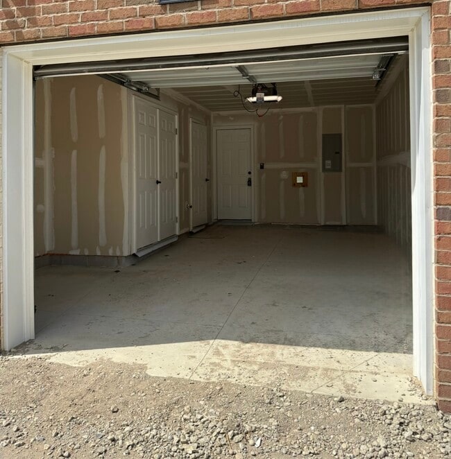 Photo - 813 Canterbury Ln Unit 813 Canterbury lane