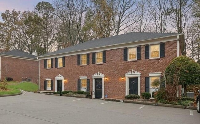 Building Photo - 138 Sterling Ct