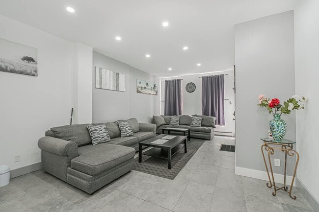 Photo - 479 Putnam Ave Unit SI ID1470333P