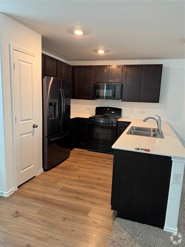 Building Photo - 404 Halfmoon Dr Rental