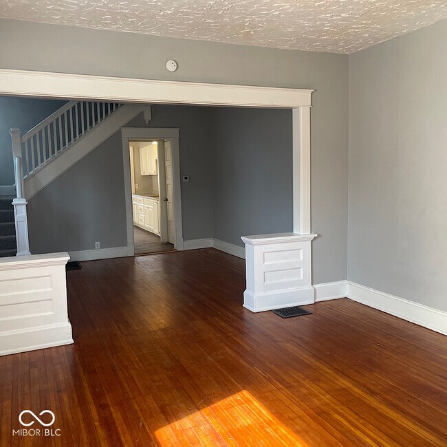 Photo - 854 N Tacoma Ave