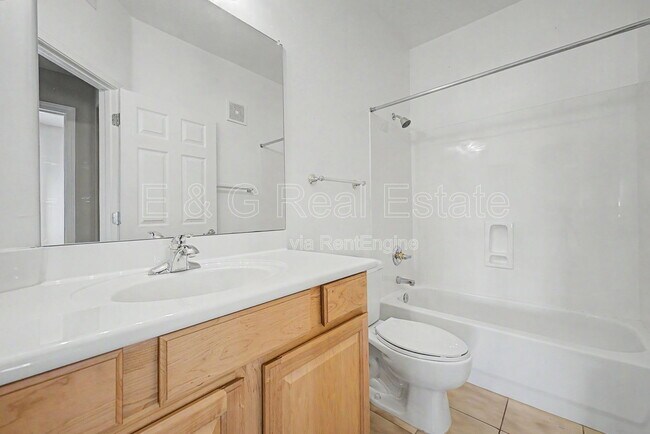 Photo - 14000 N 94th St