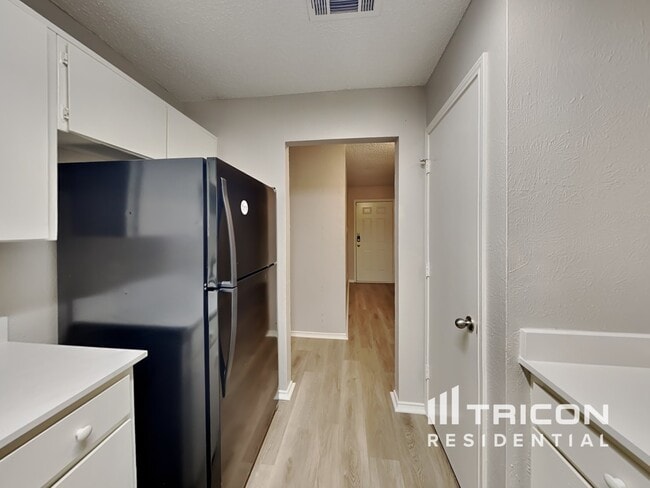 Photo - 5915 Myers Rd