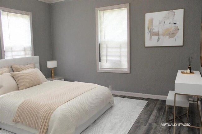 Photo - 962 Division St NW