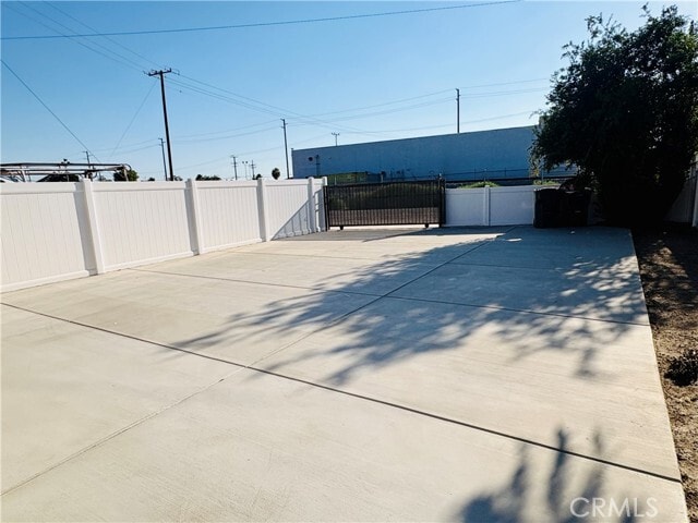 Photo - 134 E Cluster St