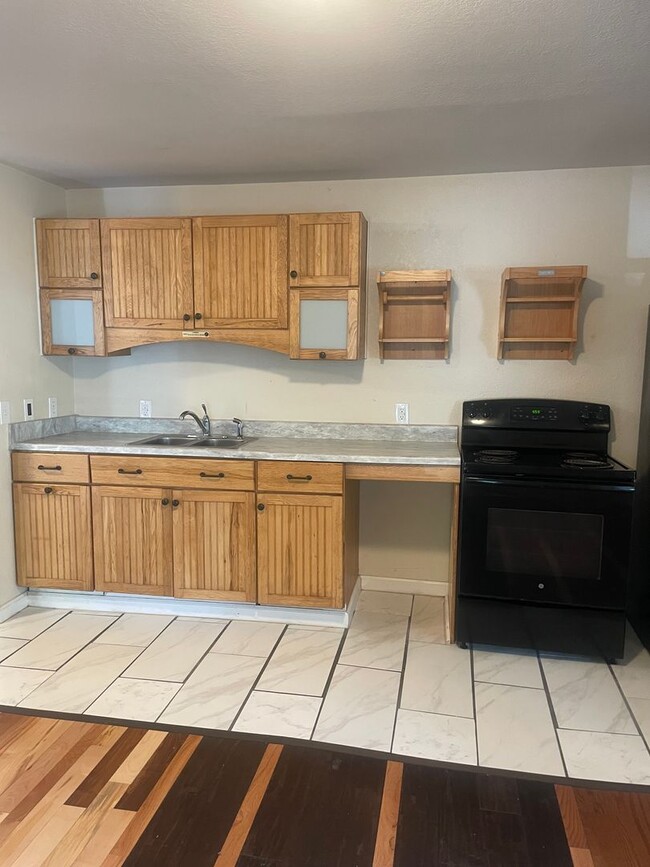 Photo - Etowah 37331 - Now available, 2-bedroom, 1-bath apartment conveniently located in Etowah! - Conta...