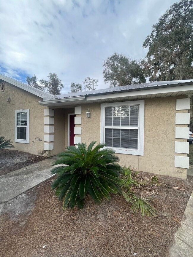 Photo - 164 Leeswood Cir