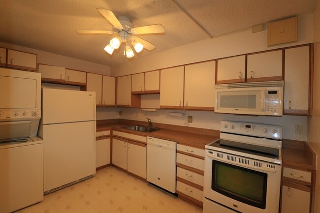 Photo - 15107 Interlachen Dr Unit 2-521