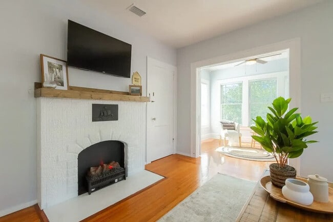 2786 Downing St Unit SI ID1578588P