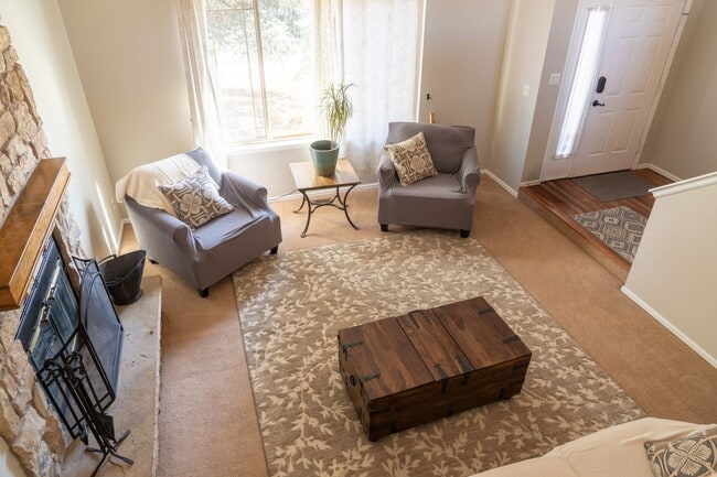 Photo - Fully Furnished 4 Bedroom Home Near Quail Lake!!!! MUST SEE!