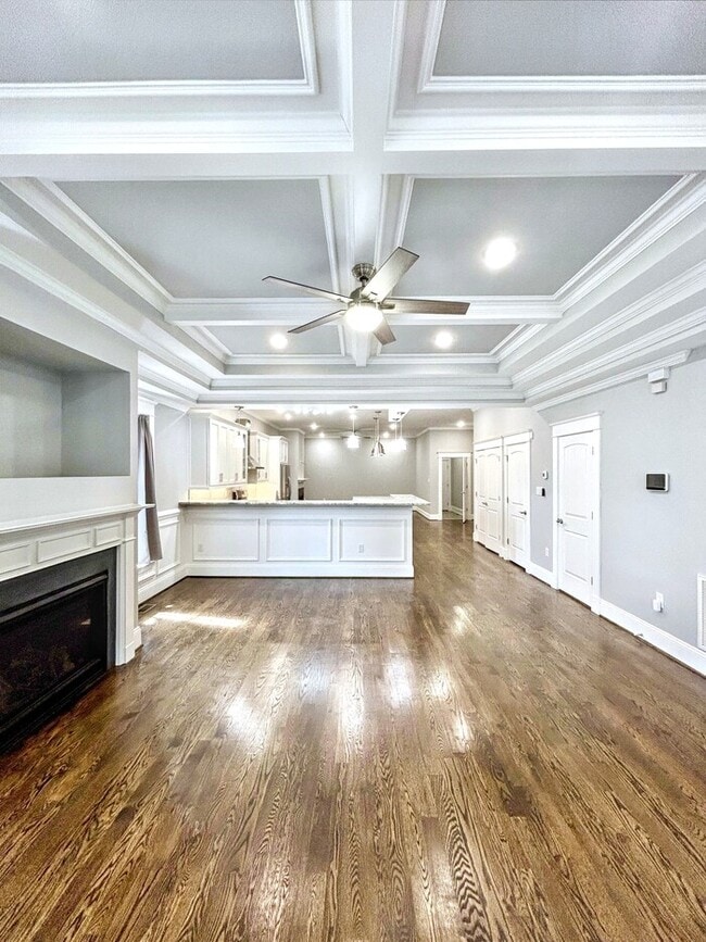 Photo - 900 N 27th St