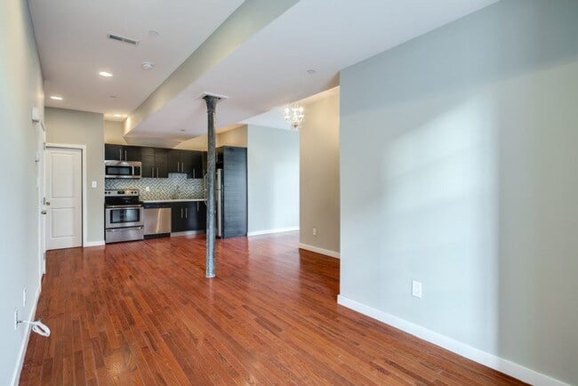 Building Photo - 301 Market St Unit 2