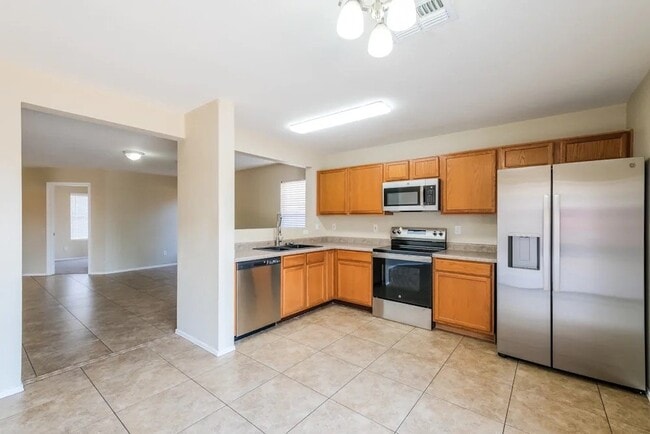 Photo - 113 E Beth Dr