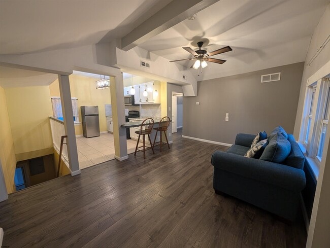 Photo - 6506 Ventnor Ave Unit 3rd floor