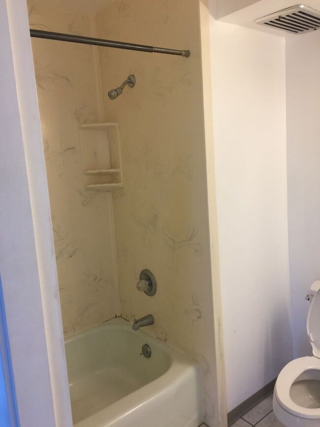 Photo - Sakura Condo, 1 bed, 1 bath, covered parking, Nuuanu