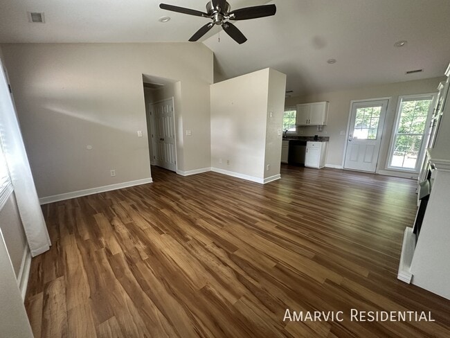 Photo - 1290 Pyrtle Dr