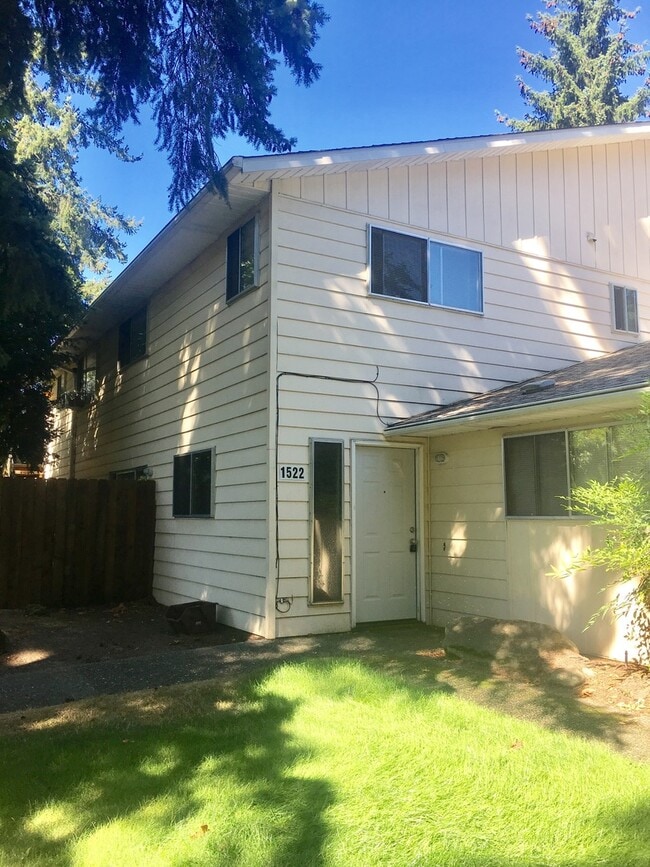 Building Photo - Great 2BD 2-Story Condo in Fantastic Casca...