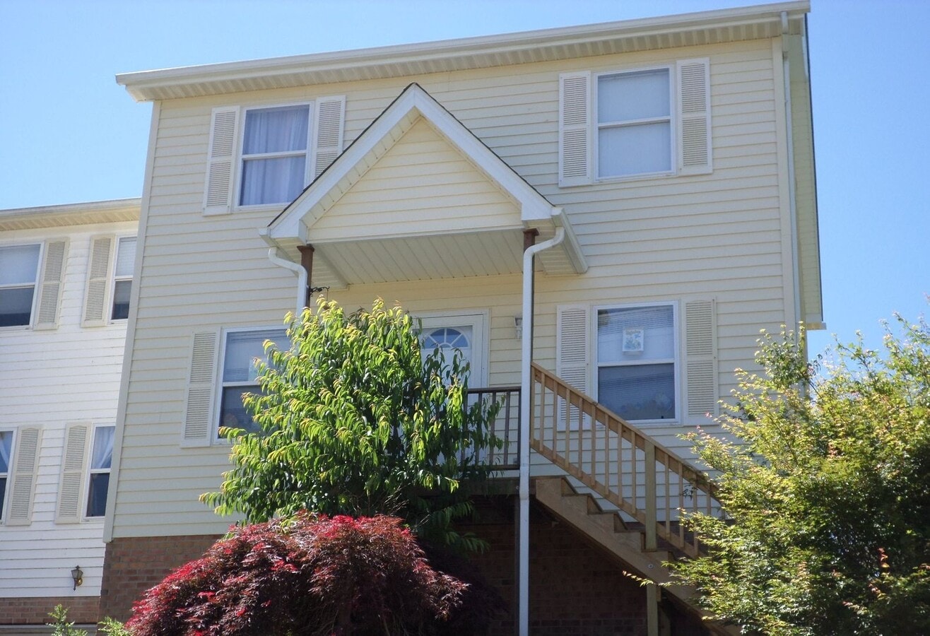 Photo - 590 Tarrytown Rd NW