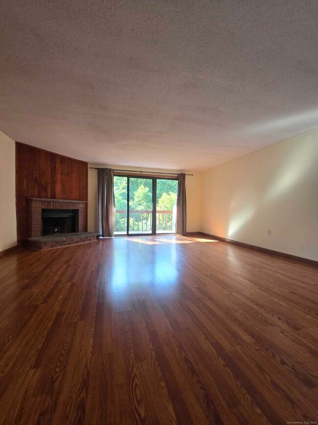 Photo - 32 Upper Pattagansett Rd Unit 20