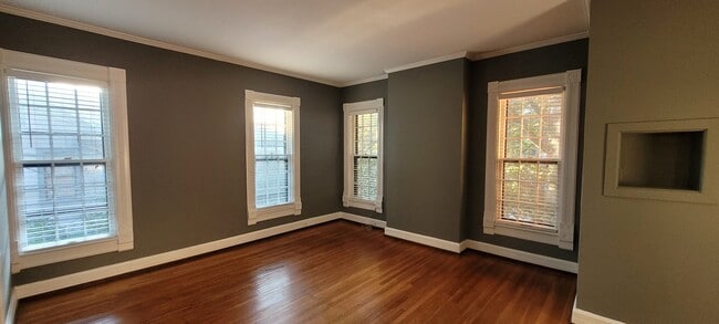 Building Photo - 463 W Gray St Unit 4 Rental