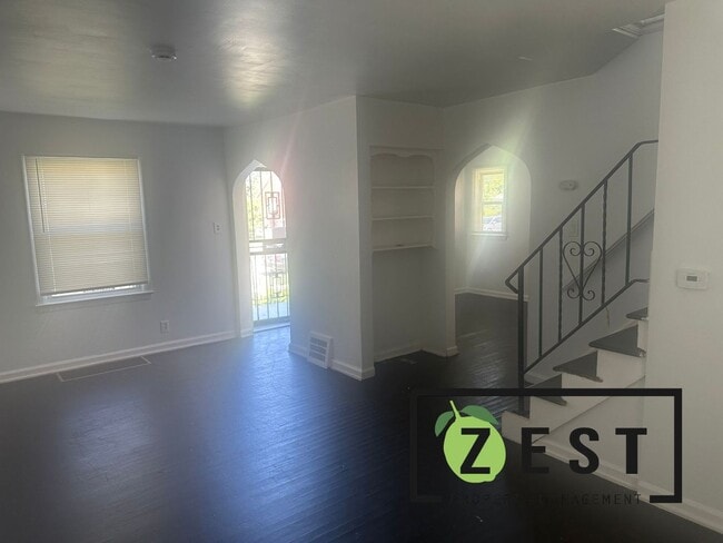 Photo - WELCOME HOME! 3BDRM 1.5BTH w/ GARAGE!!!