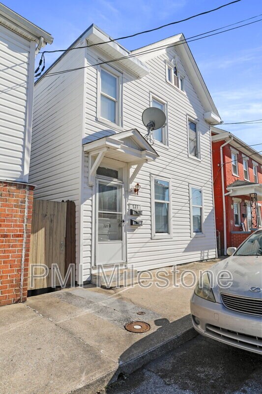 721 2nd St Unit A