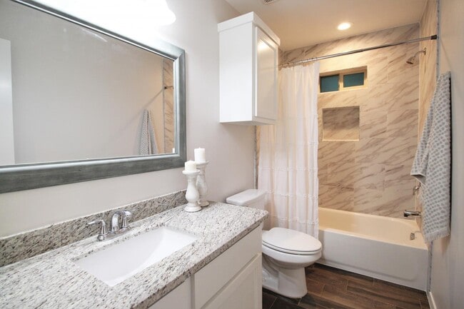 Photo - Montecito Apartments