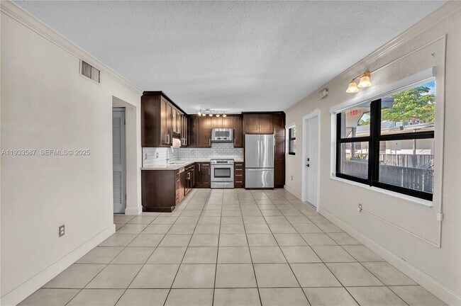 Photo - 3265 Virginia St Unidad 21