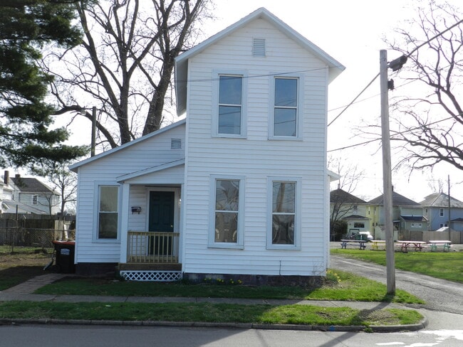 Photo - 16 Mill St House