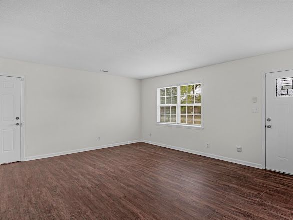 Photo - 509 Ashmore Rd