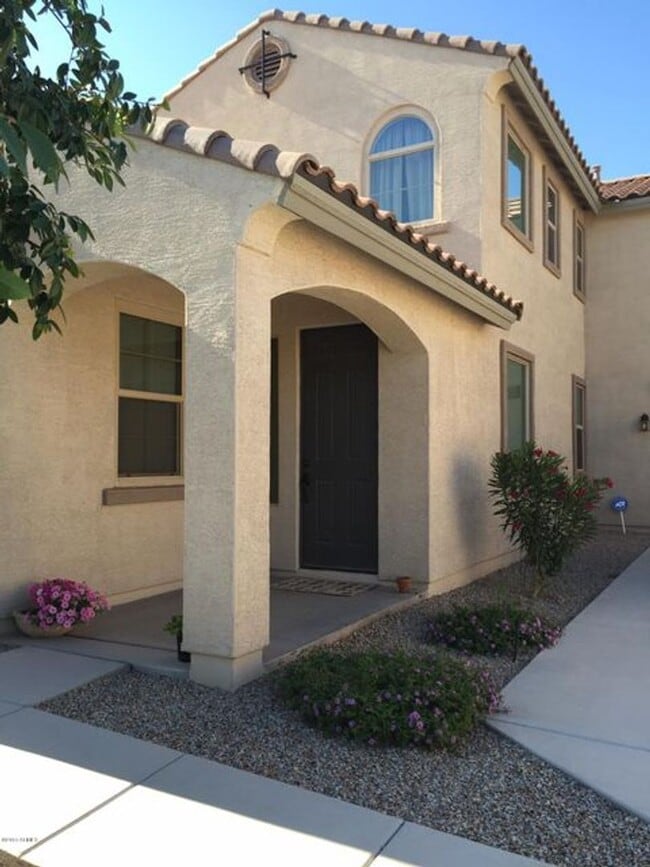 Photo - Gorgeous 4 Bed 3 Bath home located in Chandler