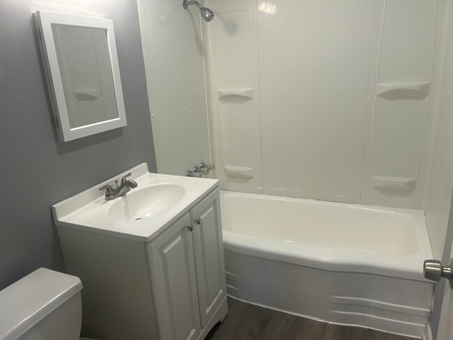 Photo - 4722 Pine Ave