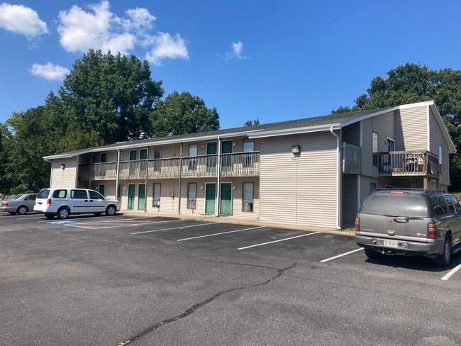 Building Photo - 1 Bedroom 1 Bath Ground Floor Apartment wi... Unit 852 Hwy D #22