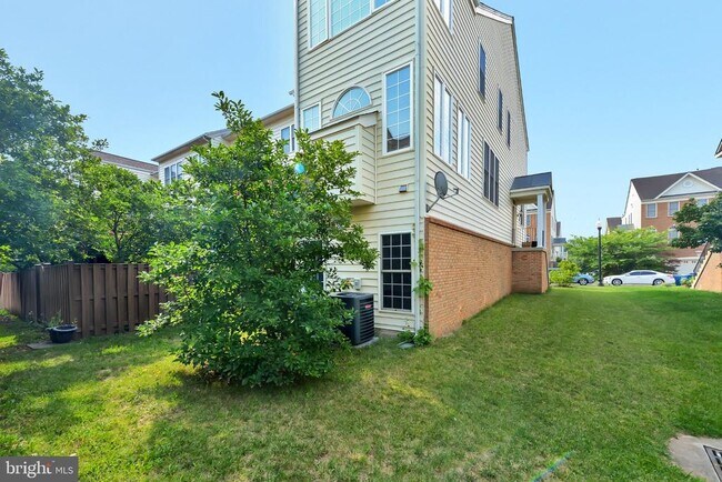 42704 Sandman Terrace