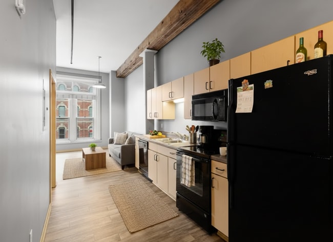 Building Photo - Court Ave Lofts